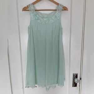 Adorable Vintage Mint Green Nightie/Slip